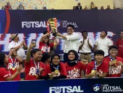 Kebumen United Angels Mendominasi Women Pro Futsal League 2024, Ketua Harian FFI Michael Victor Sianipar Serahkan Trophy