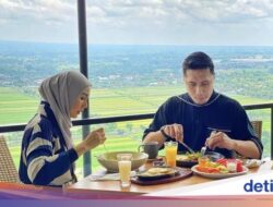 Keseruan Arie Untung Pada Makan Bareng Istri hingga Cicip Durian Bareng Teman