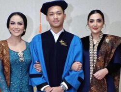 Krisdayanti Menitikkan Air Mata Senang Di Momen Wisuda Azriel Hermansyah, Netizen Terharu