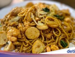 Nostalgia Hingga Kedai Mie 43 Tahun, Ada Kwetiau dan Mie Goreng Jumbo