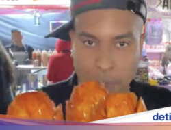 Pria Ini Kegemaran Borong Menu Termahal Hingga Penjual Kaki Lima