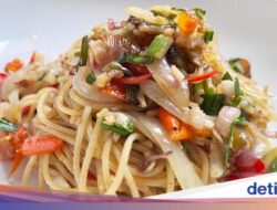 Resep Spaghetti Sambal Bali yang Pedas Menyengat Sedap