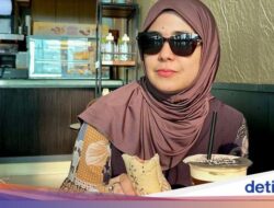 Potret Risty Tagor yang Kegemaran Nongkrong Cantik Ke Kafe