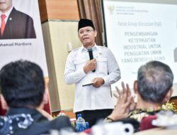 UKP Mardiono Borong Dagangan Pelaku Ekonomi Kecil Di Magelang