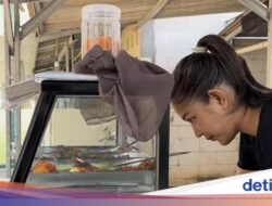 Erika Nakesya Buka Warung Sunda yang Diantre Pembeli