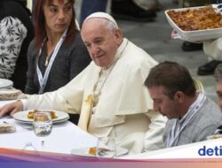 5 Kebiasaan Makan Paus yang Tercatat Untuk The Vatican Cookbook