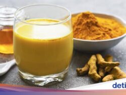 Minum Minuman Campur Kunyit Efektif Turunkan BB, Ini 5 Alasannya