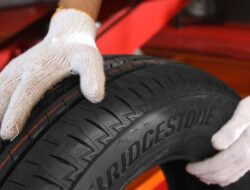 Bridgestone Ingatkan Pentingnya Perawatan Medis Ban Jelang Libur Nataru 2024