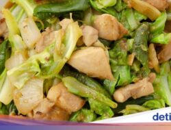 Resep Tumis Ayam dan Kol Bumbu Tauco yang Segar Gurih Lezat