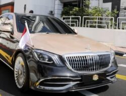 Prabowo Naik Sedan Ultramewah Pada Kunjungan Hingga Malaysia