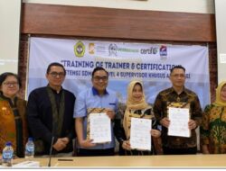 Gandeng Universitas, Perbarindo Tingkatkan SDM Keuangan Mikro Lewat TOT