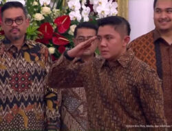 Letkol Teddy Tepis Rumor Hasan Nasbi Dicopot: Masih Ngantor Seperti Biasa