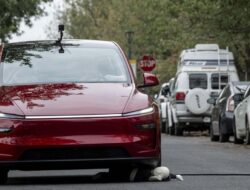 Kendaraan Listrik Tesla Mulai Uji Coba Robotaxi, Tarifnya Segini