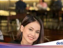 Putri Isnari Kesenangan Hangout, Santai Nikmati Es Jeruk hingga Strawberry Milkshake