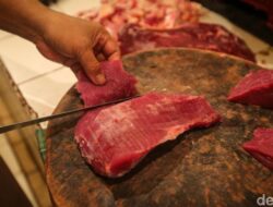 Apa Semua Daging Picu Asam Urat?
