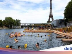 Renang Di Sungai Seine Didekat Eiffel Kini Karena Itu Kenyataan