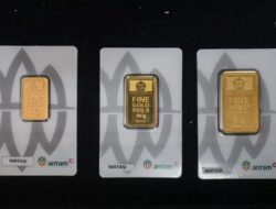 Harga Emas Dunia Terkoreksi, Emas Antam Ikut Turun Rp4.000 per Gram
