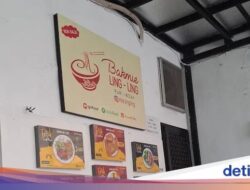 Nyempil Untuk Perumahan! Ini 5 Bakmi Topping Babi yang Terkenal Enak