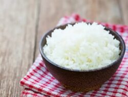 Benarkah Nasi Dingin Lebih Rendah Kalori? Begini Penjelasan Ahli Kebugaran