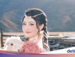 Potret Cantik Natasha Wilona Bergaya ala Warlok Di Liburan Di China
