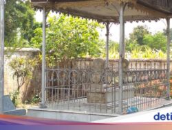 Makam Pemilik Ajian Pancasona yang Tidak Biasa, ‘Tergantung’ Di Atas Tanah