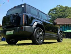 Viral Kendaraan Pribadi Bertenaga Listrik Chery J6 Terobos Bencana Alam Setinggi Paha Orang Dewasa