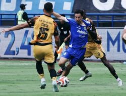 Thom Haye dan Keluarganya Dapat Ancaman Merenggut Nyawa usai Persib Kalahkan Persija