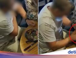 Unjuk Rasa Nekat Untuk Gratisan, Pelanggan Taruh Bulu Ketiak Sendiri Hingga Steak!