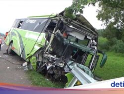 Kendaraan Angkutan Umum Wisata Internasional Isi Rombongan Di Banten Kecelakaan Hingga Cipali, Sopir Tewas