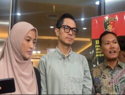 Diperiksa Yang Terkait Di PT DSI, Dude Harlino Akui Hanya Berperan sebagai Brand Ambassador