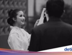 Cantiknya Ghea Youbi Di Menikmati Shabu-shabu hingga Durian