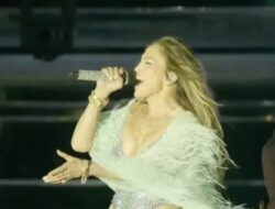 Kejutan Jennifer Lopez Hingga Coachella 2026, Tampil Seksi Bawakan Lagu Terbaru Save Me Tonight