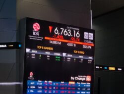 IHSG Berakhir Terjun Bebas 3,46 Persen Hingga 6.370, Transaksi Cetak Rp25,3 Triliun