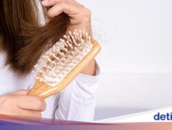 Tak Hanya Pakai Shampoo, 6 Konsumsi Ini Bantu Atasi Rambut Rontok