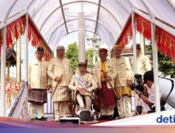 PDIP Vs PSI Soal Jokowi Jalani Ritual Injak Kepala Kerbau Di Lampung