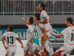 Mitchell Baker Moncer, Garuda Unggul 3-0