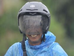 Kemenkes Imbau Warga Hindari Kendaraan Bermotor Roda Dua Untuk Kurangi Paparan Abu Vulkanik