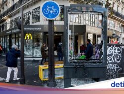 Kerusuhan Ke Prancis Menyulitkan, Turis Ramai-ramai Batalkan Reservasi Hotel