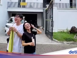 Kulineran Ke Singapura, Wika Salim Asyik Ngopi hingga Jajan Popcorn